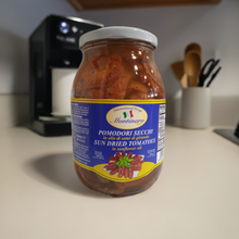 Load image into Gallery viewer, Montinaro Sun Dried Tomatoes in Olive Oil – 1kg Jar (Pack of 6) – Premium Italian Sun Dried Tomatoes for Restaurants and Catering